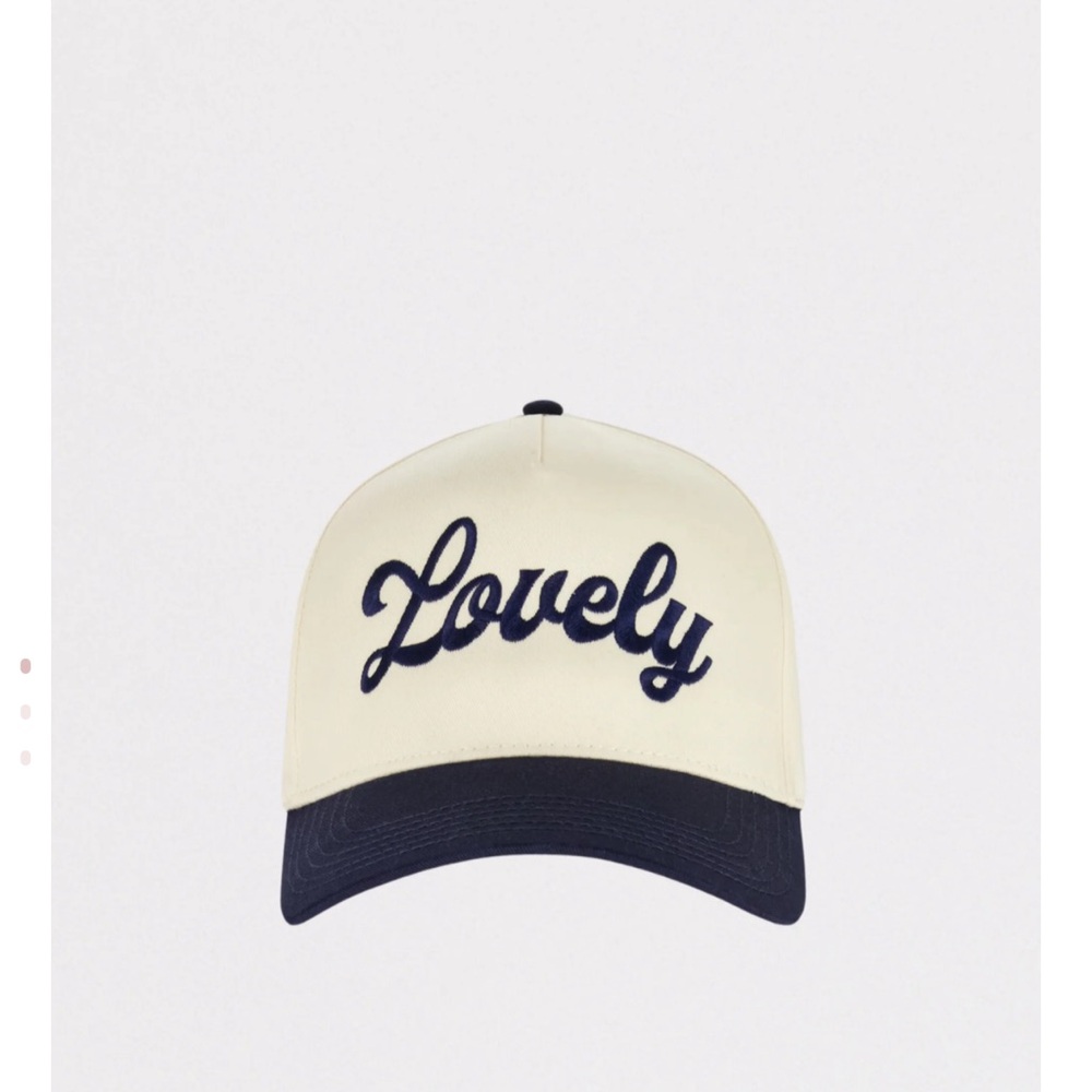 Uncle Studio Lovely Cream and Black Cap, one size, Never worn, Perfect Condition